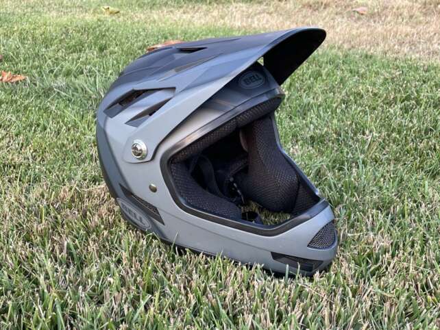 Bell sanction kids helmet on sale